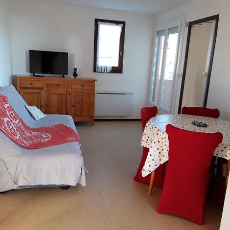 Appt 2 Ou 4 Personnes Avec Piscine, Tennis Et Parking Prive Fleury  Dış mekan fotoğraf
