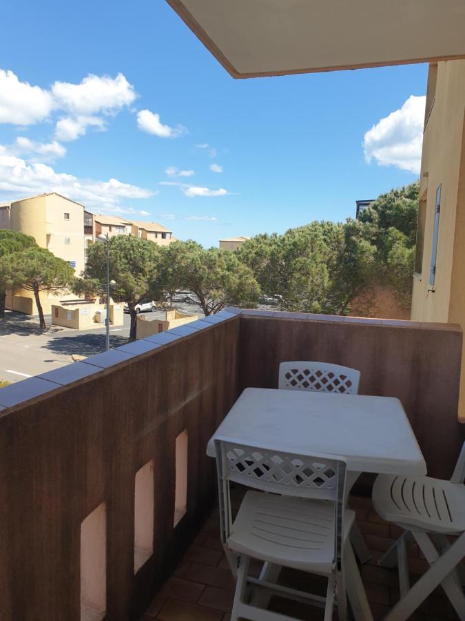 Appt 2 Ou 4 Personnes Avec Piscine, Tennis Et Parking Prive Fleury  Dış mekan fotoğraf